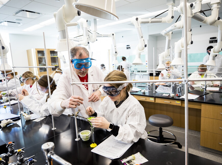 Campus Mourns Longtime Chemistry Professor Nebraska Wesleyan University