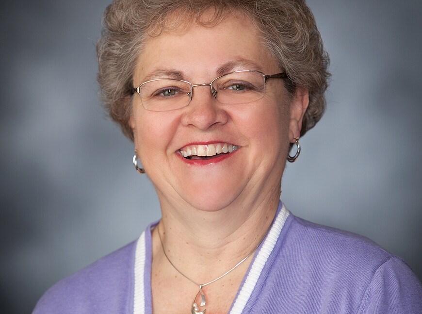 Carol Ogorzolka headshot