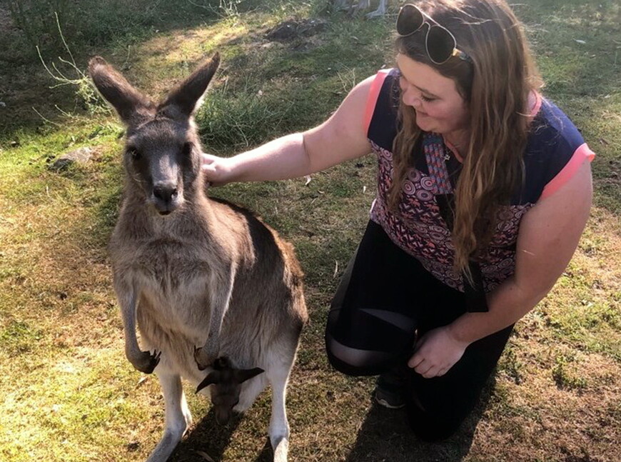 Christine Olson, Australia kangaroo interaction