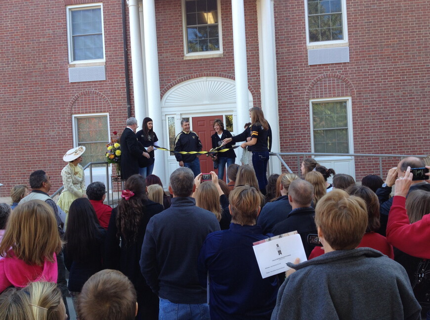 Alumni Celebrate Newly Renovated Johnson Hall Nebraska Wesleyan