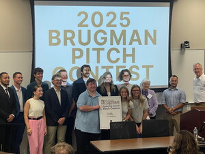 Students in quick pitch competition