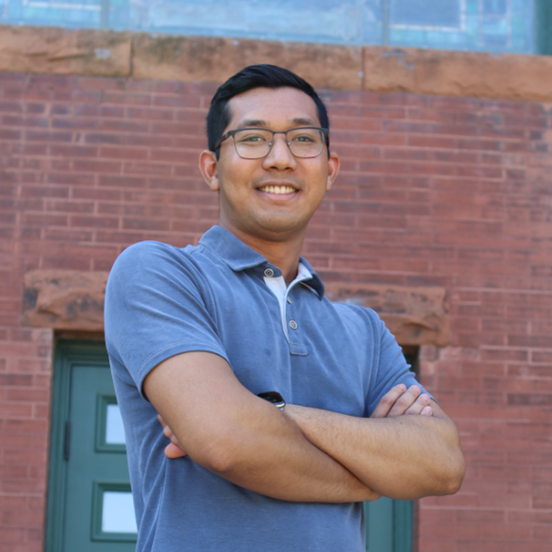 Alex Min Headshot