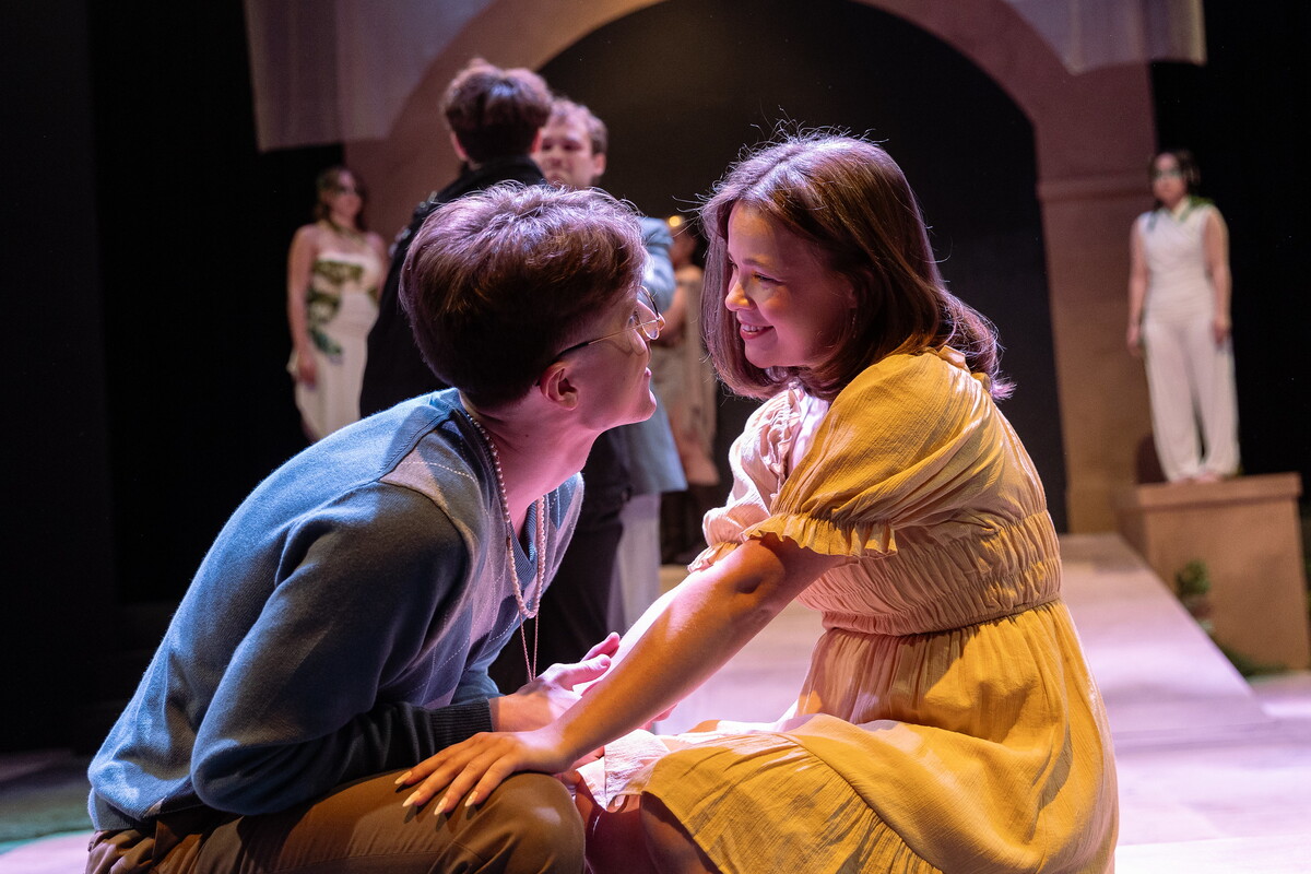 Lysander & Hermia theatre performance