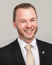 Headshot of Drew Carr