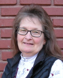 Headshot of Roxanne Styskal