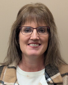 Headshot of Leigh-Ann Ochsner