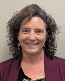 Headshot of Dori Smidt